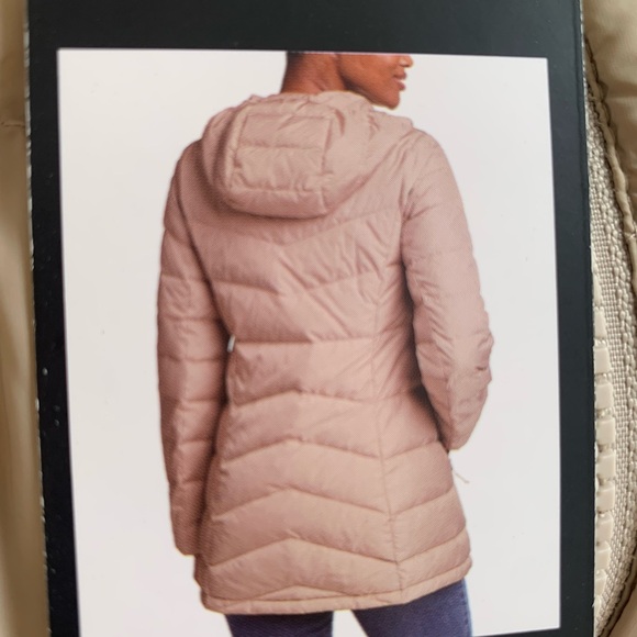 Eddie Bauer Women's Beige Hooded Puffer Coat - Picture 2 of 14
